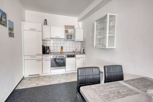 Der Blick zur Küche.