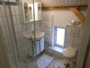 .... und das Badezimmer.