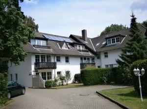 Das Ferienhaus Nur 200 Meter vom Stand entfernt. Die Wohnung ist im zweiten Geschoss links