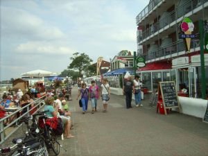Promenade Niendorf Hier ist was los, Restaurants-Kneipen in allen Preislagen