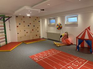 Spielzimmer Im Untergeschoß des Hauses-zur kostenlosen Nutzung