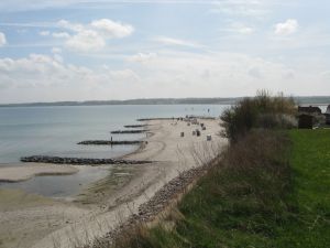 Der Hohwachter Sandstrand liegt direkt vor Ihrer Haustür.