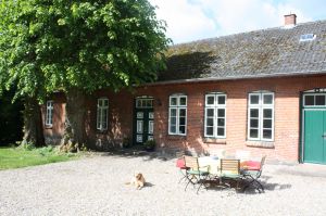 Bild 1: Kutscherhaus Gut Ohrfeld-Einzellage,Meerblick vom Hof, Sauna und Kaminofen