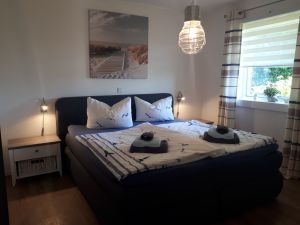 Handtücher und Bettwäsche sind im Mietpreis enthalten.