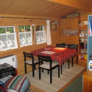 Hier kann man sitzen, essen und auch spielen