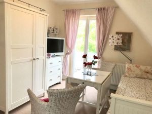 Bild 1: Ferienwohnung Spatzennest mit Küche, Balkon, Sauna, WLan, PKW Stellplatz