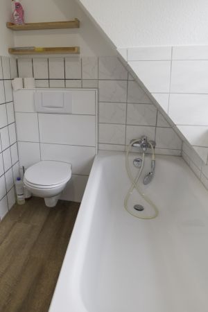 Vollbad mit WC und Waschmaschine