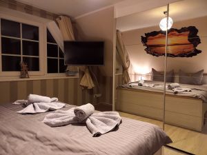 Doppelbett, Liegefläche 180 cm x 200 cm