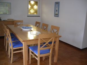 Esszimmer Ideal für geselliges Beisammensein und schöne Mahlzeiten ist unser helles Esszimmer.