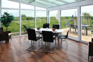 Bild 1: Rügenurlaub mit Hund - Villa Weißdorn in Boddenlage