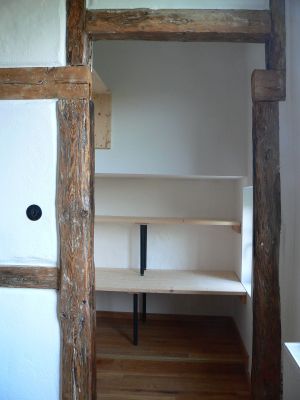 Kleiderkammer im Schlafzimmer